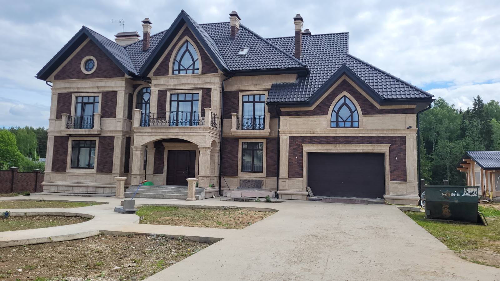 Стили входных дверей из дерева и дерево-алюминия