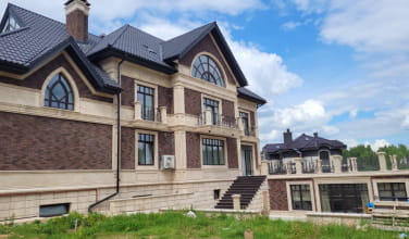 Стрельчатые окна: особенности формы и возможности производства