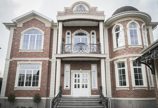 Входные деревянные двери из лиственницы