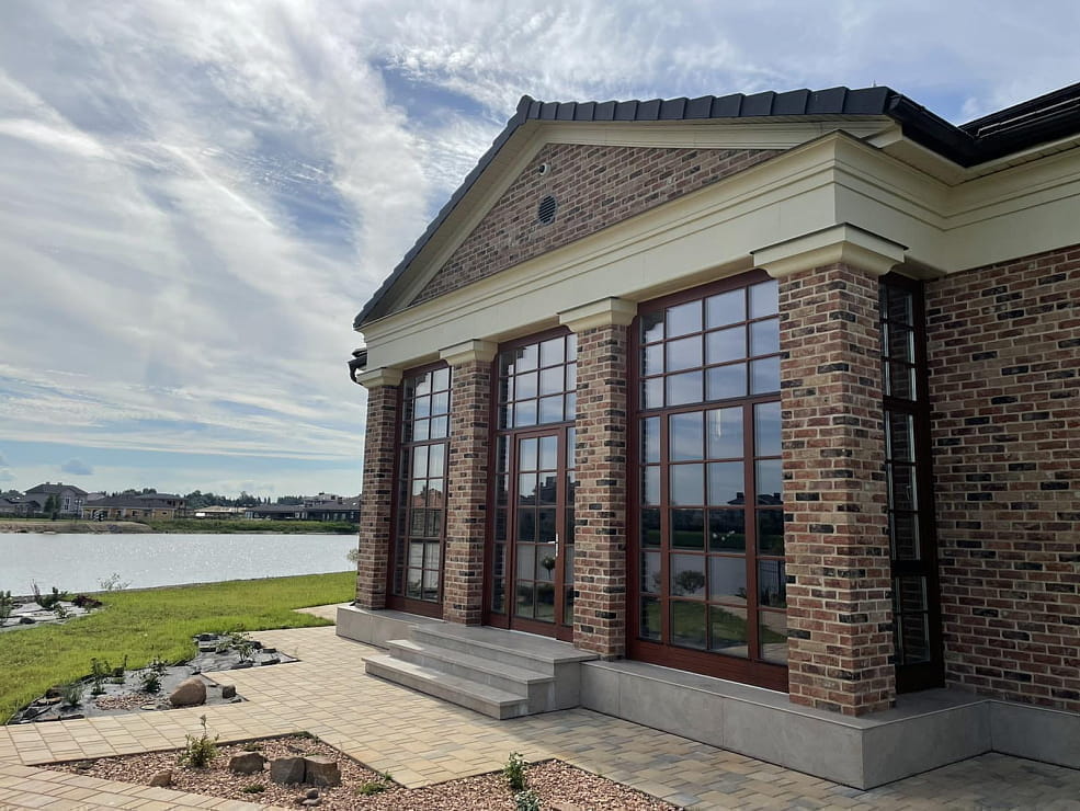 Деревянные окна из дуба