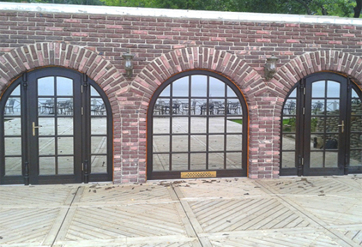 Входные деревянные двери из дуба