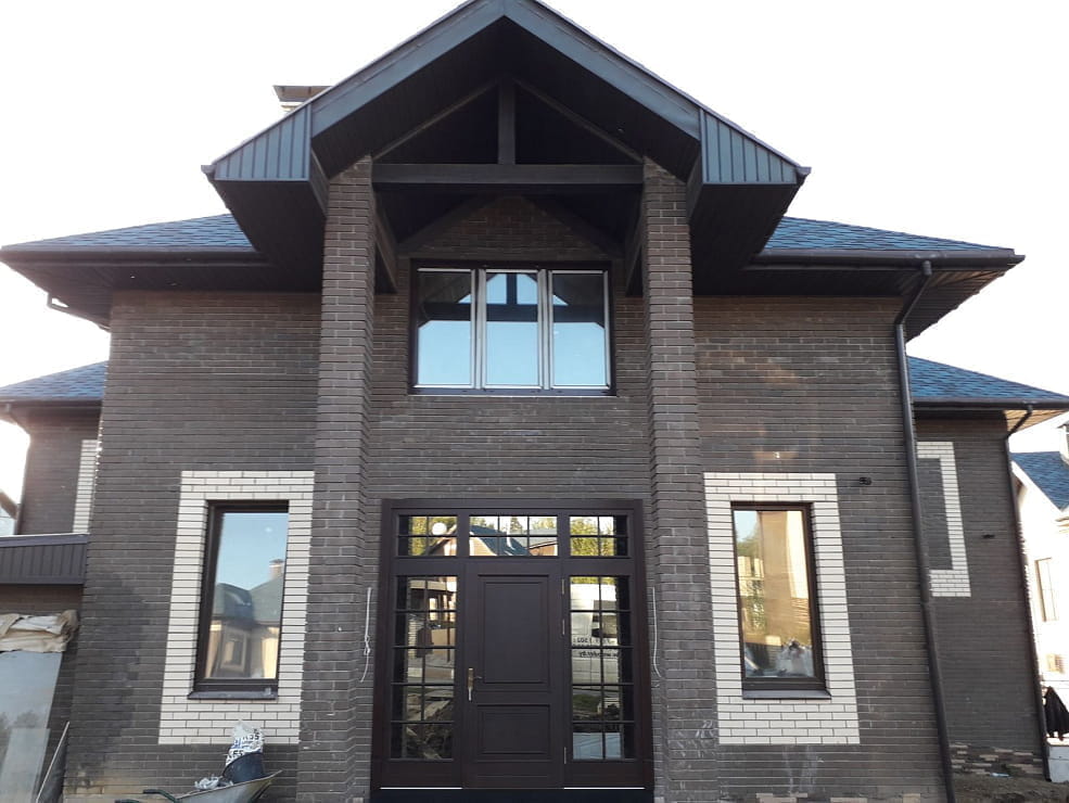 Входные деревянные двери из лиственницы